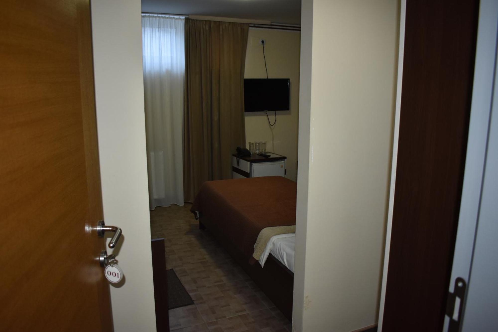 Garni Lion 3*
